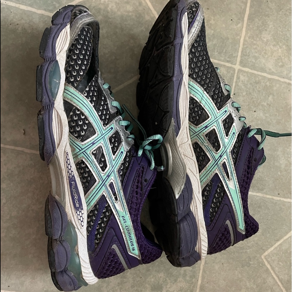 ASICS Running Shoes - Picture 4 of 6